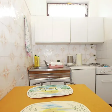 Fuer 2 Personen Ca 25 Qm In Liznjan, Istrien Suedkueste Von Istrien Ližnjan